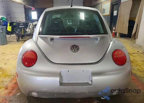 2002 Volkswagen New Beetle Gls z USA, uszkodzony, nr VIN 3VWCB21C62M420239